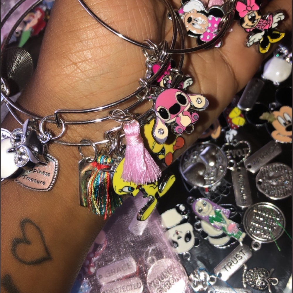 Charm bracelets - Picture 2 of 7